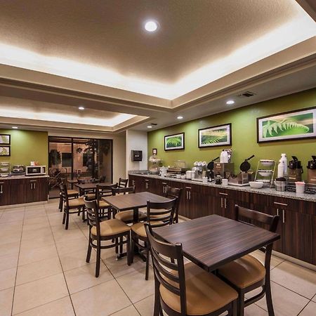Sleep Inn & Suites Tulsa Central I-44 Eksteriør bilde