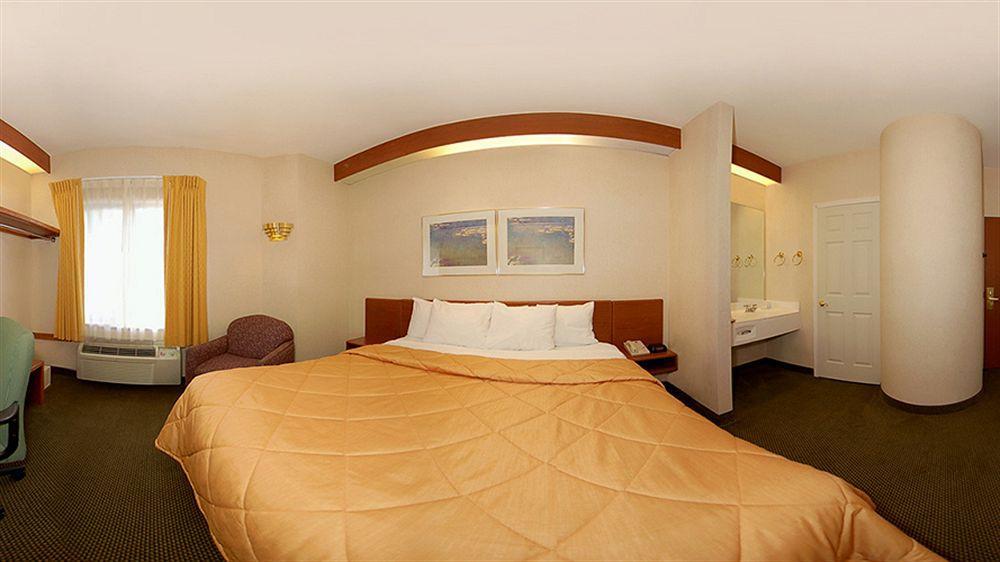 Sleep Inn & Suites Tulsa Central I-44 Eksteriør bilde