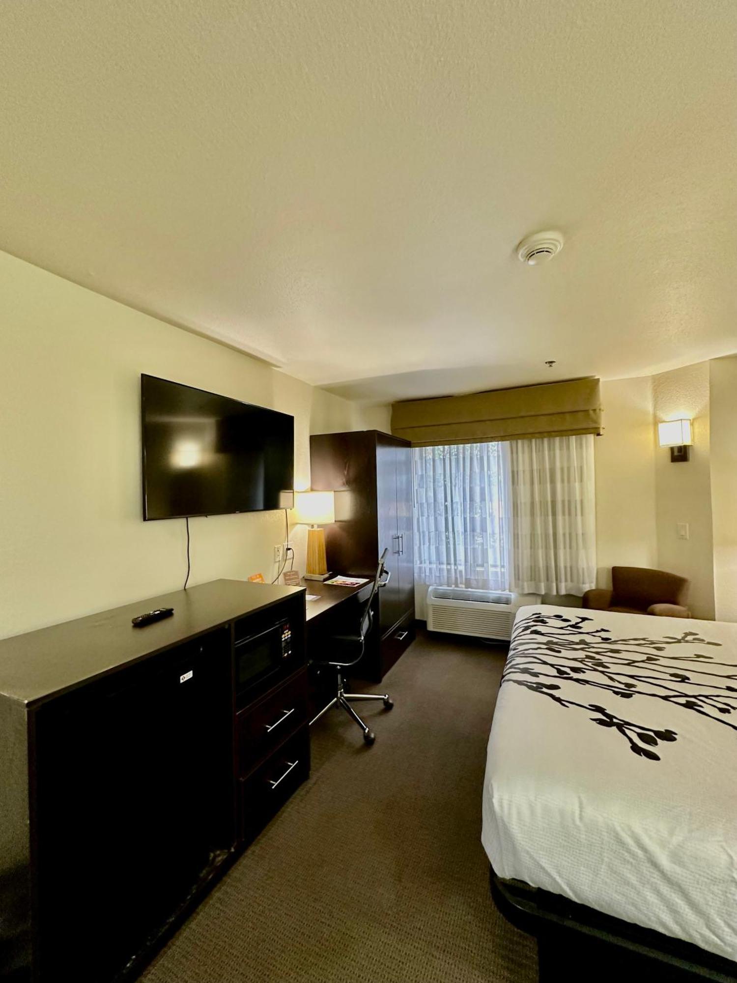 Sleep Inn & Suites Tulsa Central I-44 Eksteriør bilde